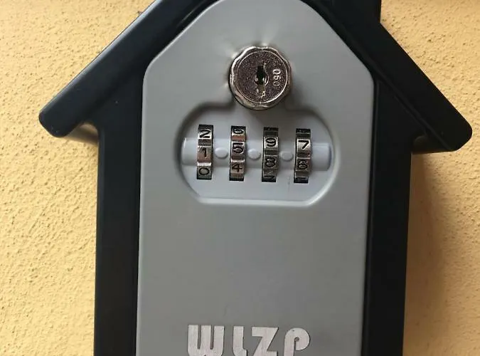 Le Lupe Bed and Breakfast 3*