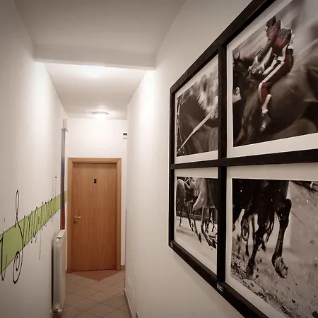 فندق مبيت وإفطار Le Lupe 3*